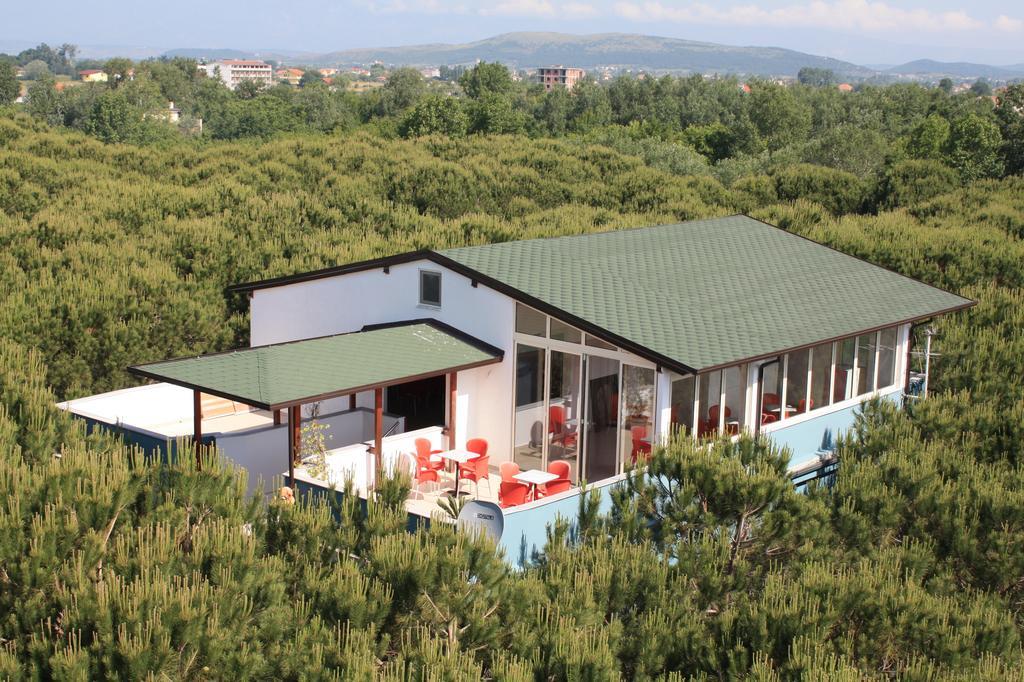 Hotel Princi i Vogel Velipojë Esterno foto