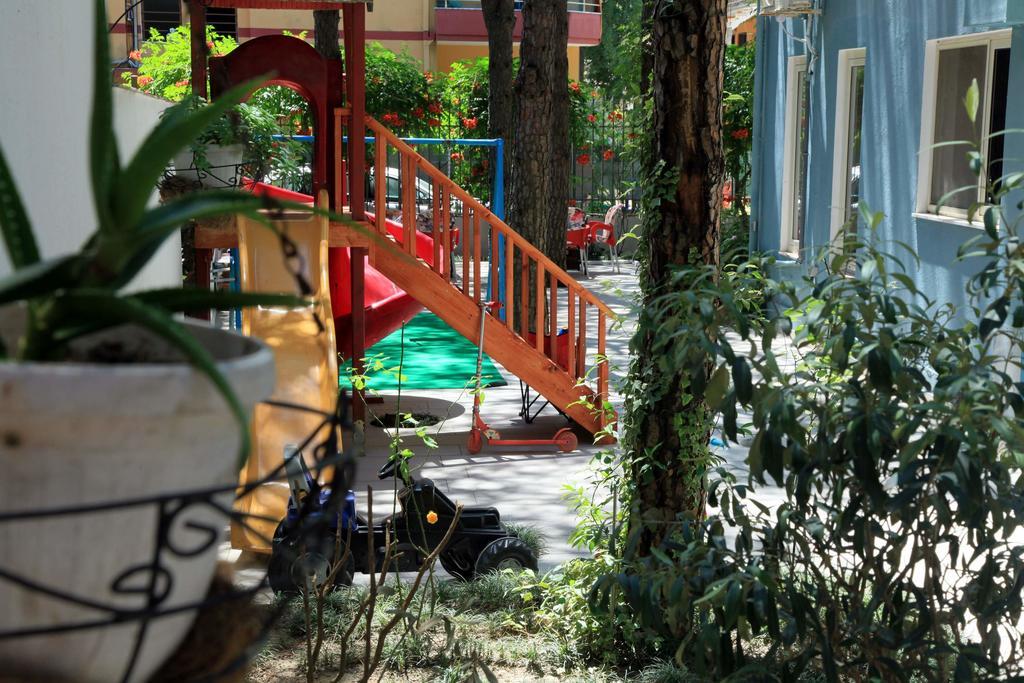 Hotel Princi i Vogel Velipojë Esterno foto