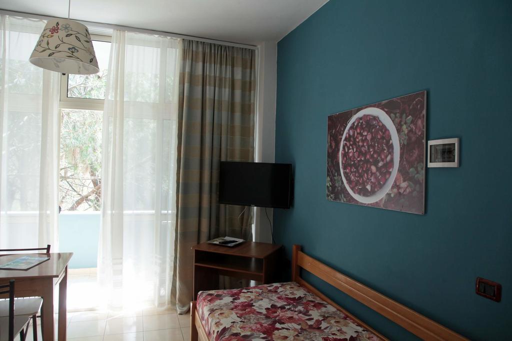 Hotel Princi i Vogel Velipojë Esterno foto